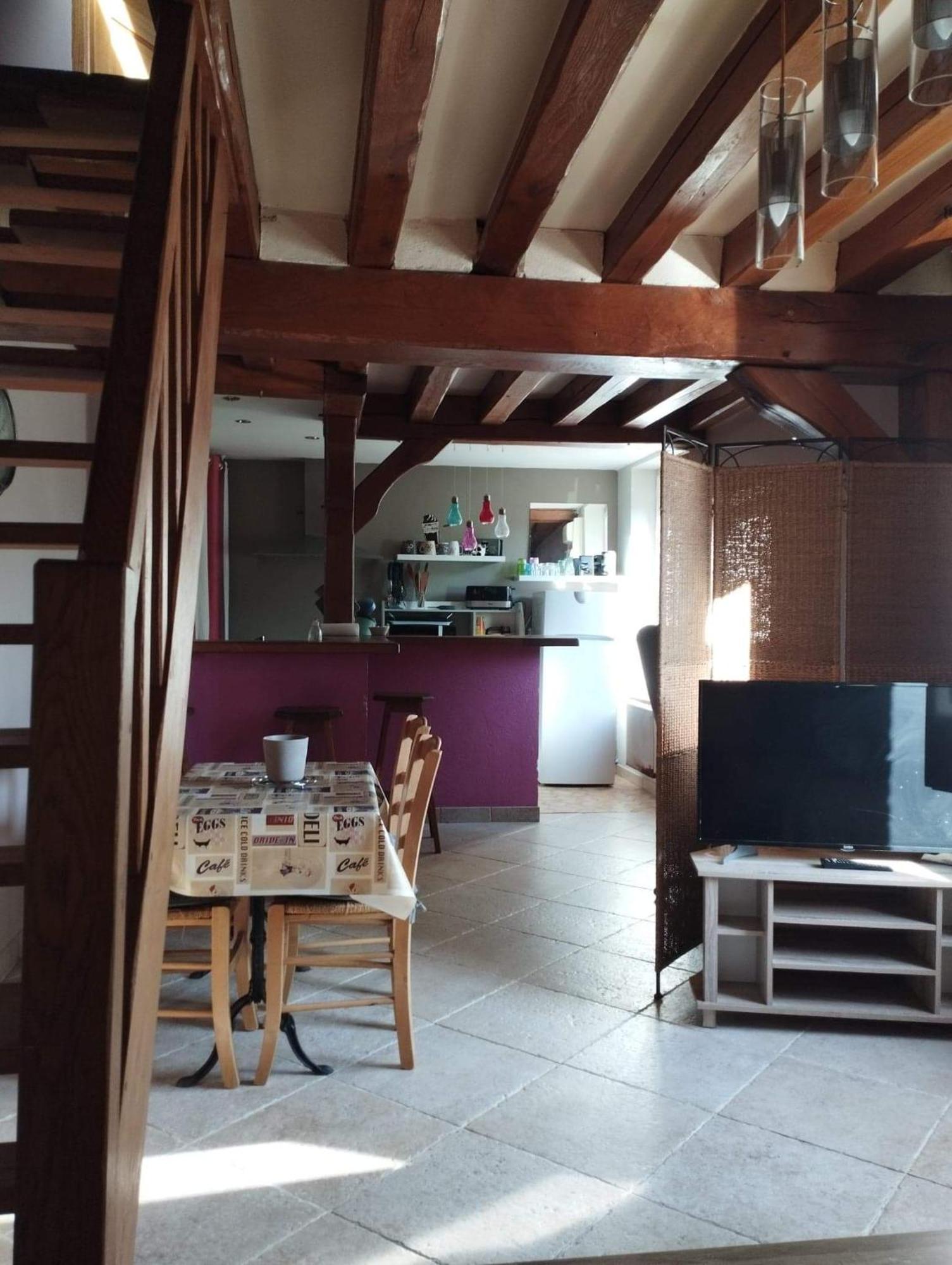 Charmante Petite Maison De Bourg Apartment Autry-le-Chatel Exterior photo